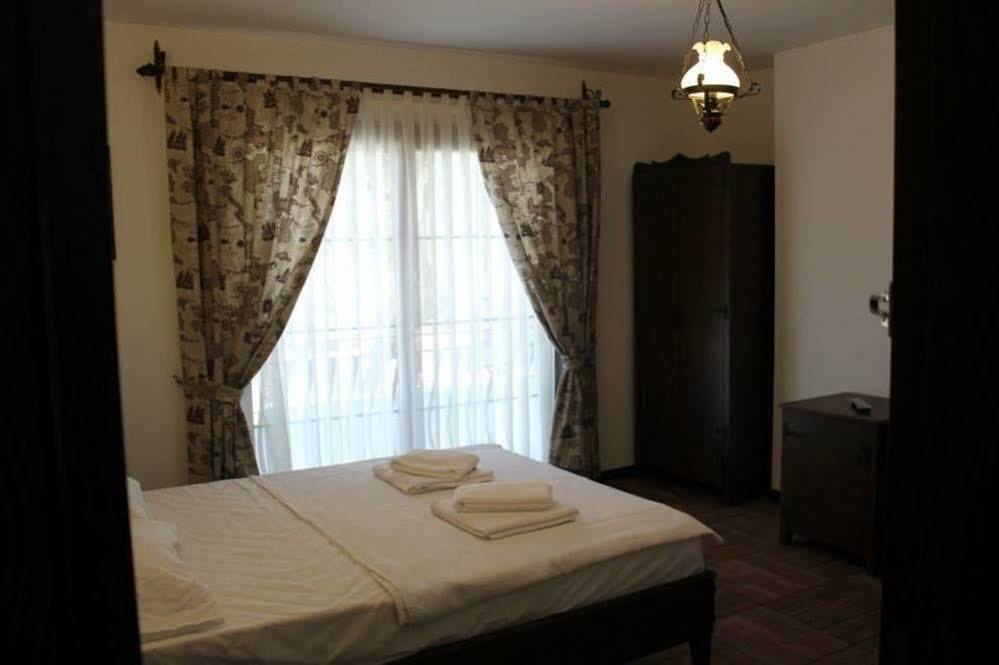 Kaptan Motel Siğacık Esterno foto